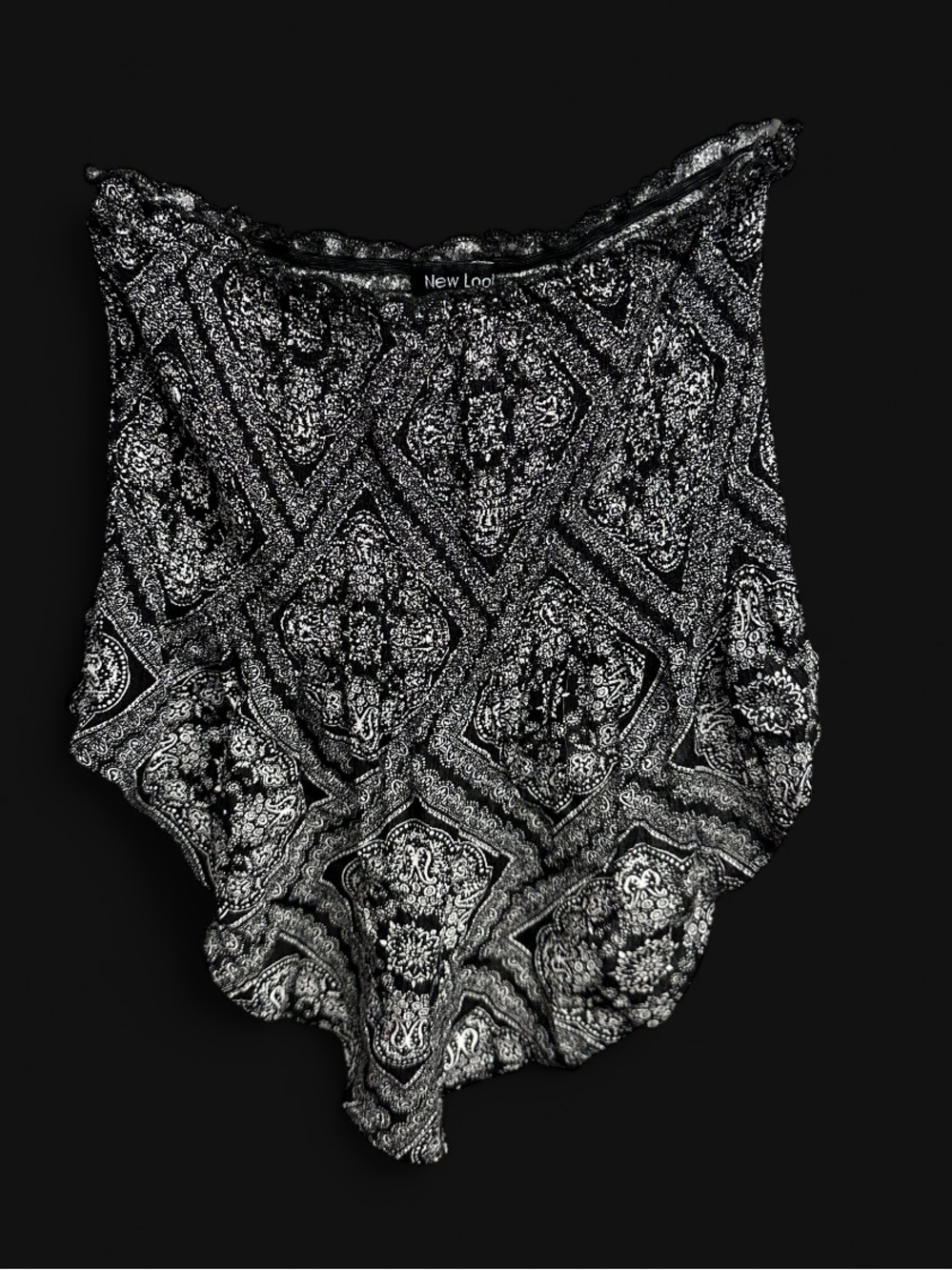 New Look black & white paisley print cropped tube top